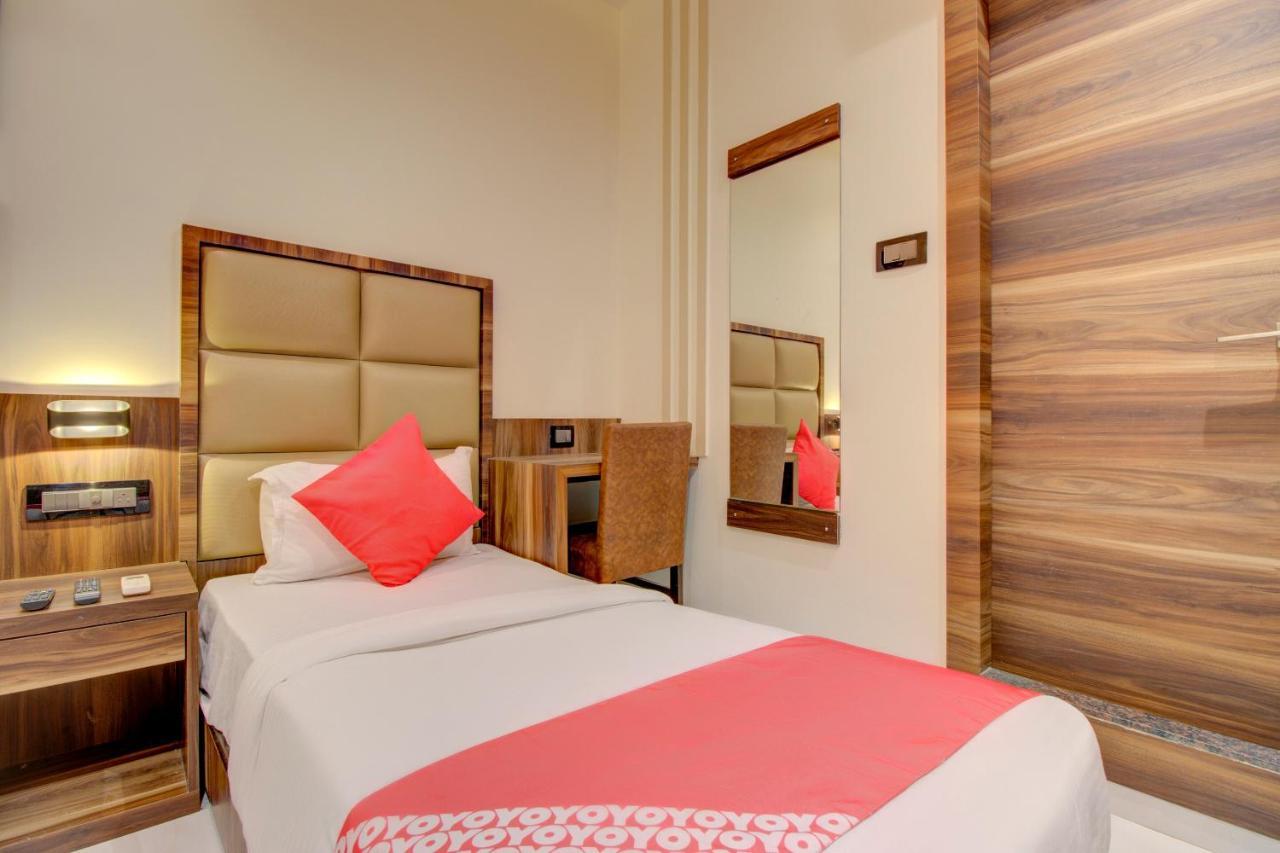 OYO 76180 Hotel Meriton Mumbai Exterior foto
